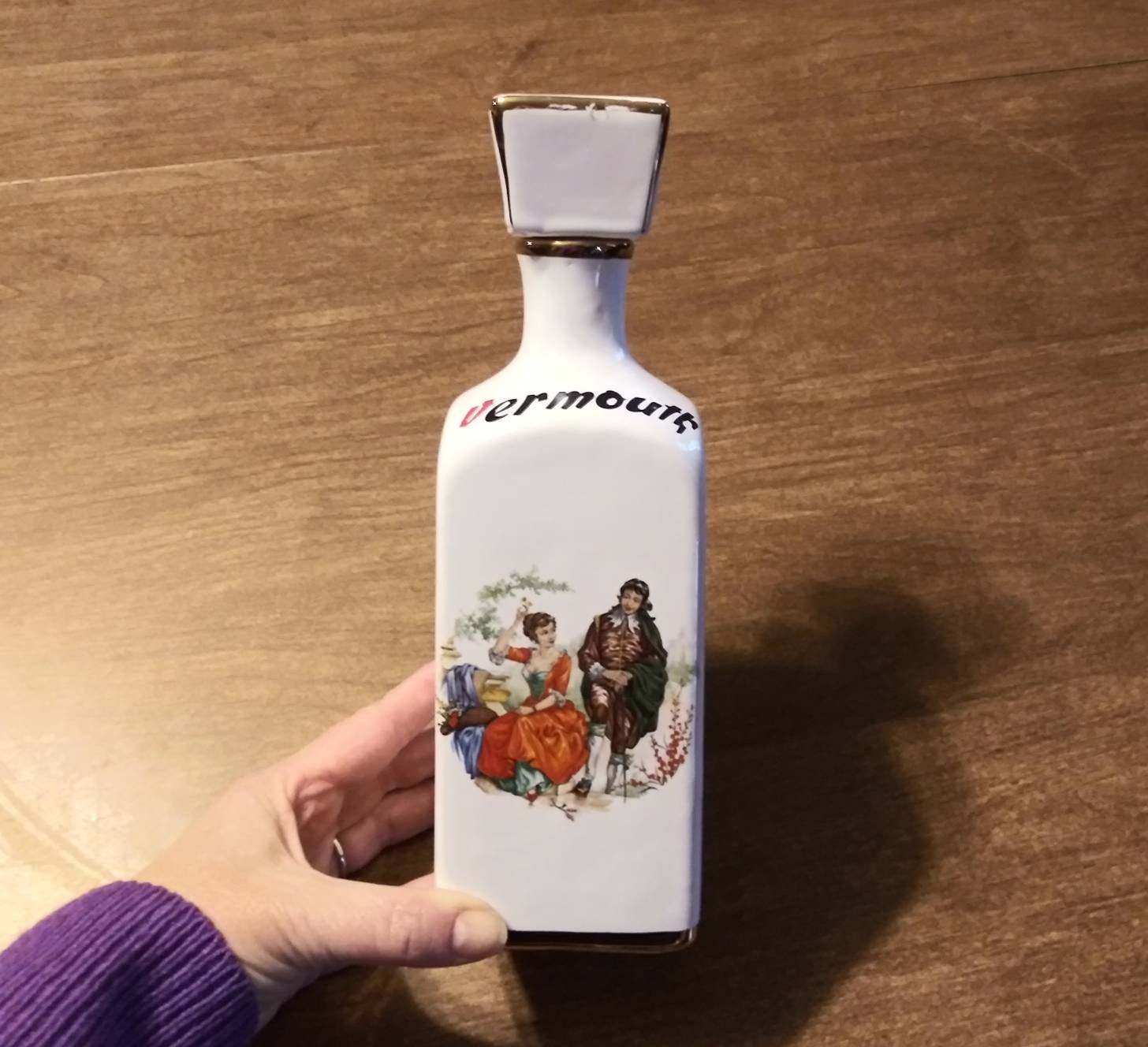 ヴィンテージ ベルモット デキャンタ、コルク栓付きミルクガラスボトル