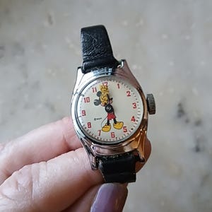 Vintage Mickey Mouse US Time Watch: 1940s-50s Collectible