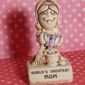 Vintage Paula Kitschige Humor Figur Statue Trophäe 1970 W.135 World es Greatest Mom Tacky Geschenk Sammeln Sie alle!