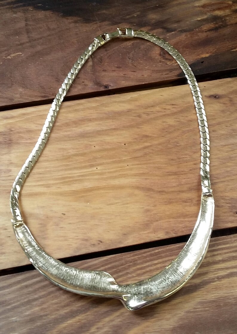 Gold Vintage Necklace Enamel Choker Beige Grey 70/'s Fashion Jewelry Sleek Disco Style