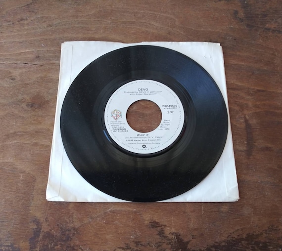 ヴィンテージ・デヴォ「Whip It」45レコード、1980年代ニューウェーブ