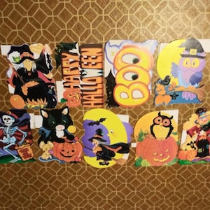 Vintage Halloween Die Cut Door Hanger Decoration Witch Cauldron Frog Boo Owl Bird Trick or Treat Skelly Black Cat Moon Pumpkin Scarecrow