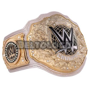 Women&#39;s World Championship Replica Title Belt Adult Size