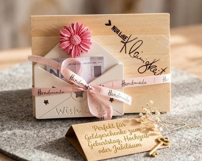 Featured listing image: Wooden Money Gift in a Raysin Envelope: Handmade gift idea with heart for birthdays & weddings. A small decorative token for loved ones.