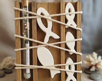 Maritime fish decoration made of Raysin on reclaimed wood – Handmade party favor for First Communion & Confirmation – Modern table decoration with heart – Sea breeze