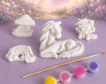 Fantasy painting set made of casting powder – unicorn, rainbow and mushroom house