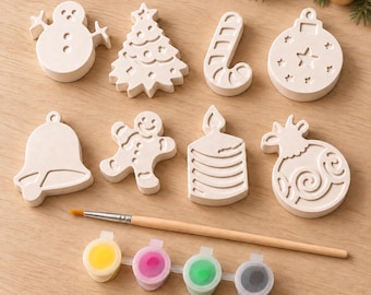 Christmas figurines for painting | DIY set with 8 designs, paints and brushes | In a gift bag
