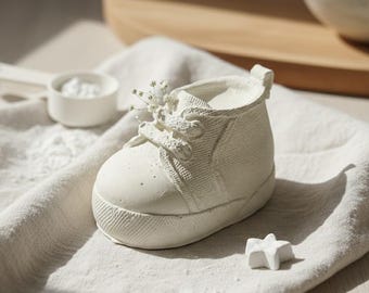 Baby shoe decoration made of Raysin – Personalized gift for birth & christening, handmade, boho baby shower gift, keepsake for newborns