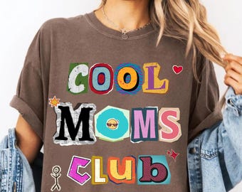 Camiseta Comfort Colors® Cool Moms Club, regalo para el Día de la Madre, camiseta para mamás con estilo, camiseta Comfort Colors® para mamás, camiseta estilo universitario desgastada, regalo para mamás primerizas