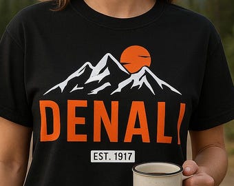 Camiseta del Parque Nacional Denali: Camiseta con gráfico del atardecer en las montañas de Alaska