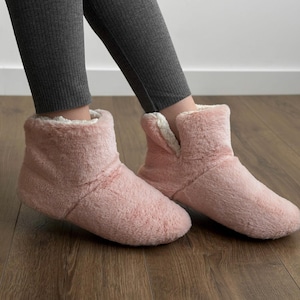 Chinelos para casa, calçados fofinhos, chinelos para ambientes internos, presente, calçados aconchegantes, chinelos quentes para quarto, sapatos rosa para casa, estilo pele confortável para mulheres