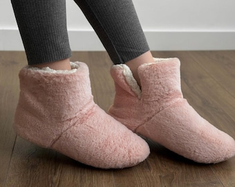 Pink Fluffy Fur Trim Boot Slippers – Cozy Indoor House Shoes