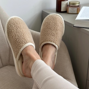 Home Slippers Indoor Footwear Comfortable House Shoes Fall Home Shoes Bedroom Slippers Cozy Homewear Gift Non Slip Indoor Slippers for Women