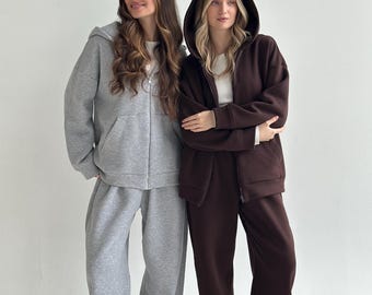 Women’s Heavy Cotton Fleece Loungewear: Two-Piece Oversized Hoodie and Jogger Set