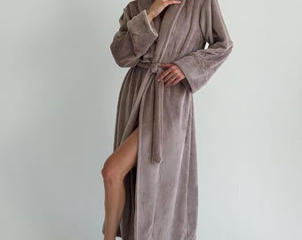 Soft Fleece Bathrobe - Long Plush Robe for Women
