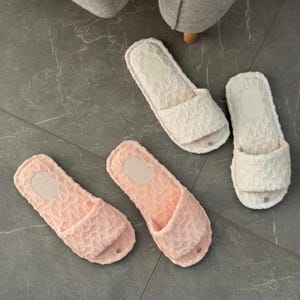 Home Slippers Indoor Shoes Comfortable House Slippers Gift for Her Spa Slippers Non Slip Footwear Fall Cozy Indoor Slides Ladies Fur Shoes