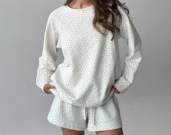 Floral Cotton Sweatshirt: Cozy Long Sleeve Loungewear for Women
