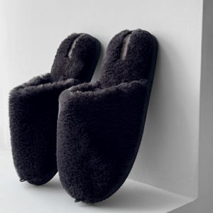 Men&#39;s Cozy Polyester House Slippers: Indoor Comfort Slides