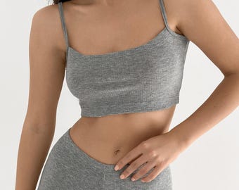 brassière courte côtelée, débardeur à fines bretelles en coton doux