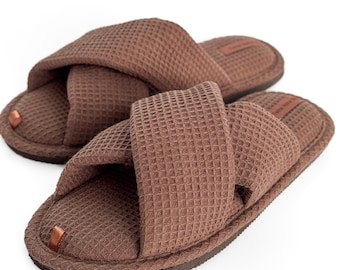 Waffle Cloth Slippers: Comfortable Cross Band Indoor Shoes for Guests