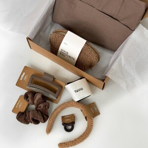 Cute Accessories Gift Set: Cosmetic Bag, Hair Accessories & Cozy Socks ...