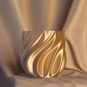 Ribbed & Wavy Plant Pot - Luxurious Pot, Indoor and Outdoor Pot | Eco-friendly Gift | Best Gift for Her | For Plant Lovers