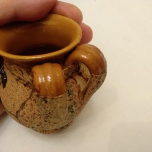Ánfora SARDA de cerámica y corcho, vintage, hecha a mano en Italia, Jarrón artístico sardo, Arte sardo, Ánfora vintage de cerámica sarda imagen 7