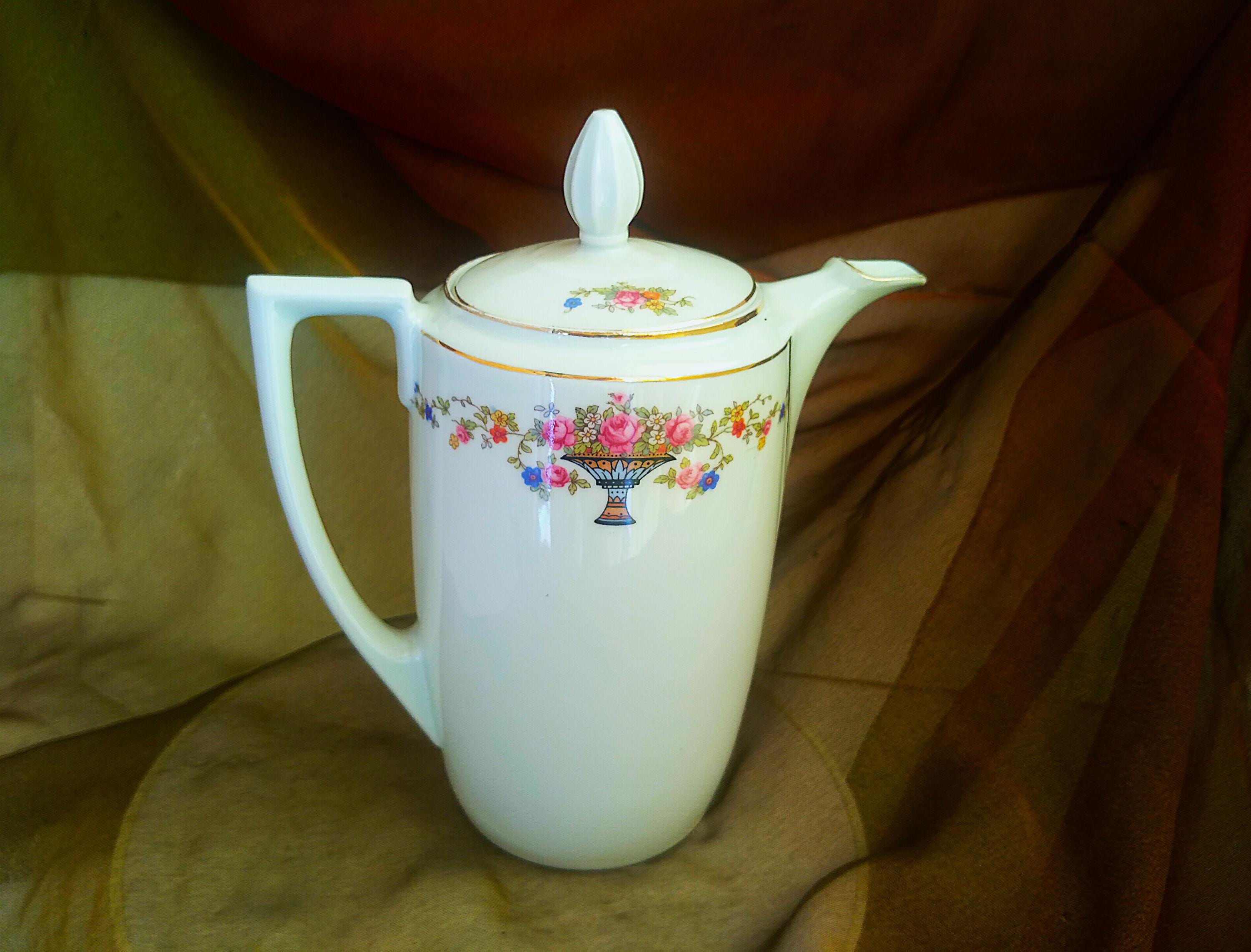 希少　チェコスロヴァキア時代　高級　ティーポット　ヴィンテージ　アンティーク Slovakia tea pot - Etsy 日本