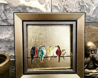 Buntes Mini-Vogelbild auf Blattgold, Original-Ölgemälde mit Struktur in Goldrahmen, kleine Wanddekoration