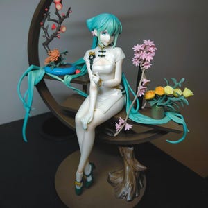 Hatsune Miku Figure - 25cm/10in - 3D Printed - Hand-Painted Collectible - Display Piece - Anime Decor Custom - Anime Fan Art - Anime Gift