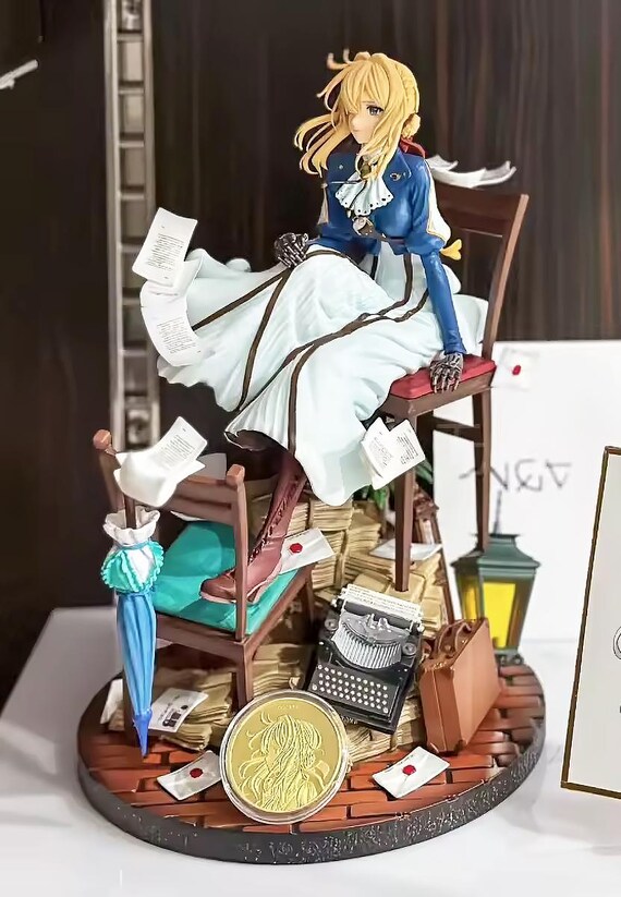 Hand-Painted Violet Evergarden Anime Figure – Fan Art Statue (28 cm/11 in)
