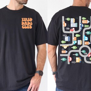 T-shirt couleurs confort Fated Dads Club, chemise cadeau papa drôle, t-shirt carte routière cool pour les pères, cadeau unique pour la fête des pères, t-shirt vie de papa