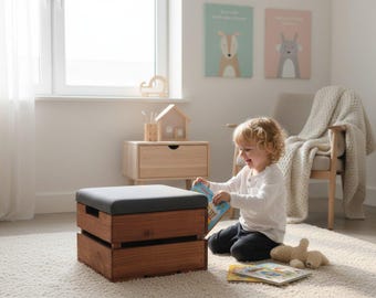 Meble dziecięce w stylu Montessori, ekologiczny mini stołek do pokoju dziecięcego, drewniana pufa dla dzieci z miękką poduszką, siedzisko dla malucha z naturalnej sosny