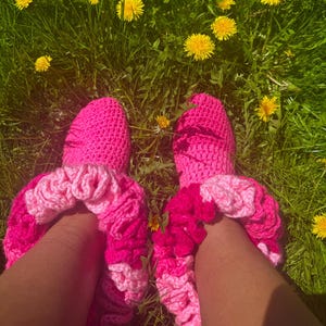 Handmade Pink Ombre Crochet Ruffle Socks|Cozy