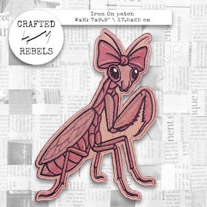 Opstrijkbare 9,9" geborduurde patch: Pink Mantis Girly-popvibe