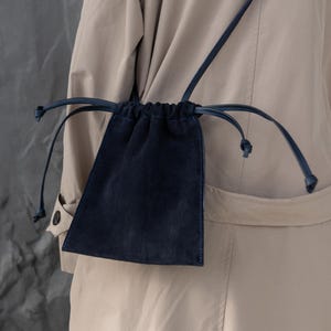 Bolso de mano azul de ante con cordón, bandolera para teléfono, bolso urbano hecho a mano, regalo personalizado