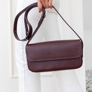 Burgundy small leather bag, crossbody leather purse, minimalist women handbag, birthday gift for sister, everyday city bag, gift for wife