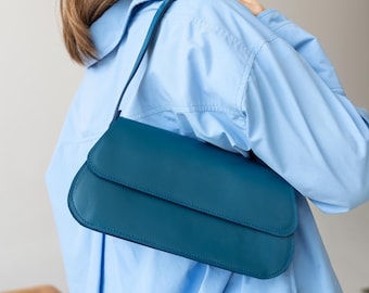 Elegant top handle bag for women, leather shoulder purse, minimalist city bag, anniversary gift, stylish everyday bag, graduation gift