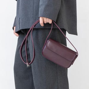 Petit sac à bandoulière en cuir, mini sac de tous les jours pour femme, sac à main à bandoulière, cadeau d'anniversaire, sac de téléphone minimaliste, sac personnalisé, cadeau pour elle