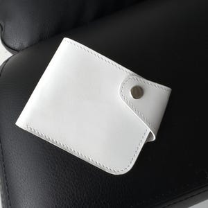 Portefeuille fin blanc à deux volets, porte-cartes pour femmes, portefeuille pour argent liquide, porte-cartes personnalisé, cadeau pour maman, petit sac à main, cadeau d'anniversaire pour elle