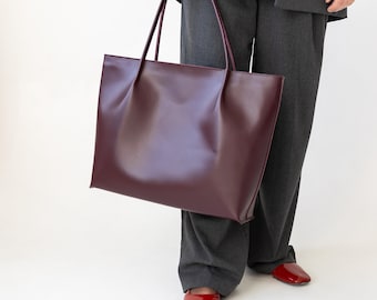 Leather spacious women bag, shopping leather bag, large city bag, mothers day gift, personalized shoulder bag, work handbag, graduation gift