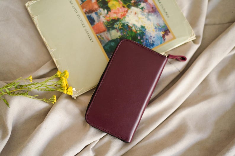 Slim women wallet, leather wallet for her, personalized minimalist wallet, leather card holder, grandma gift, leather goods, gift for wife