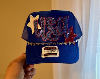 USA Trucker Hat: Patriotic Red, White, and Blue
