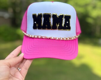 Checkered Mama Trucker Hat With Custom Chain Snap-back Otto  display picture 3