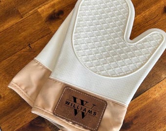 Oven Mitt Glove engraved and personalized for Mother's Day, Mom, Grandma