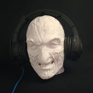 Freddy Krueger Headphone Stand, Halloween Paintable Bust, Headset Stand, Gaming Room Decor