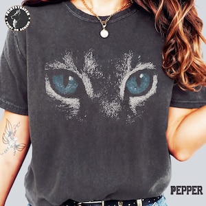 Cat Eyes Graphic Tee Unisex Black Shirt, Halloween Cat Shirt, Spooky Animal Tee, Mystical Cat Eyes Gift