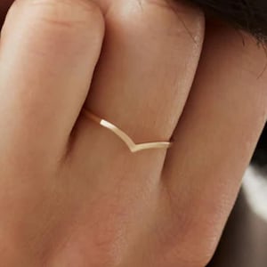 14K Solid Gold Chevron Ring, Dainty V-Shaped Gold Ring, Minimalist Stacking Ring, Thin Gold Band, Everyday Fine Jewelry, Gift for Her
