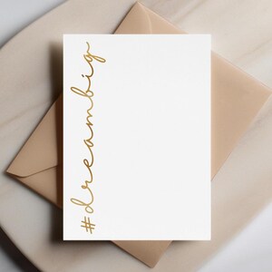 Rêvez grand - carte minimaliste fantaisiste, carte de voeux dorée, hashtag « rêvez grand », carte de motivation personnalisée, carte d'encouragement brillante