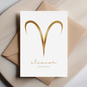 Fuoco puro dell'Ariete - Biglietto di auguri personalizzato con il segno zodiacale dell'Ariete, biglietto di astrologia minimalista con nome personalizzato, auguri personalizzati all'interno, biglietto d'auguri dorato